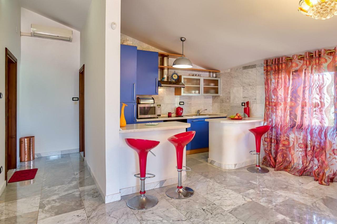 Villa Valentina Premantura Bagian luar foto