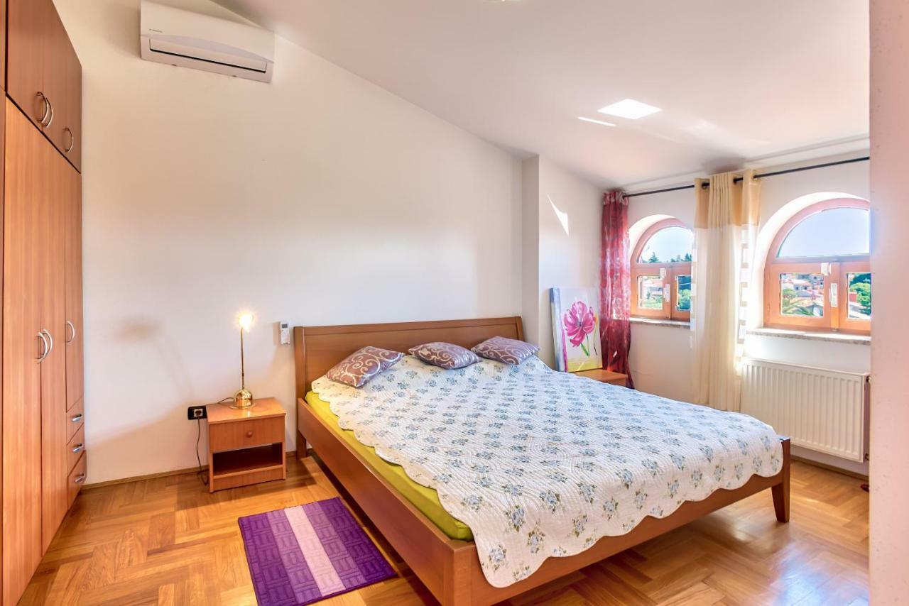 Villa Valentina Premantura Bagian luar foto
