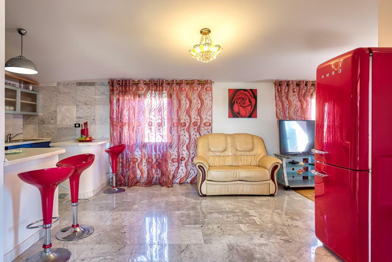 Villa Valentina Premantura Bagian luar foto