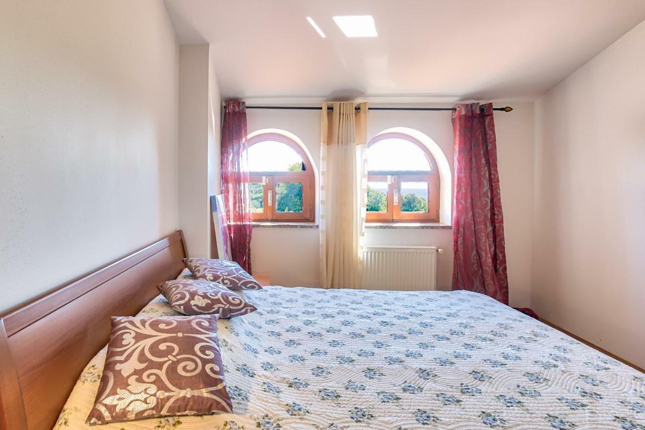 Villa Valentina Premantura Bagian luar foto