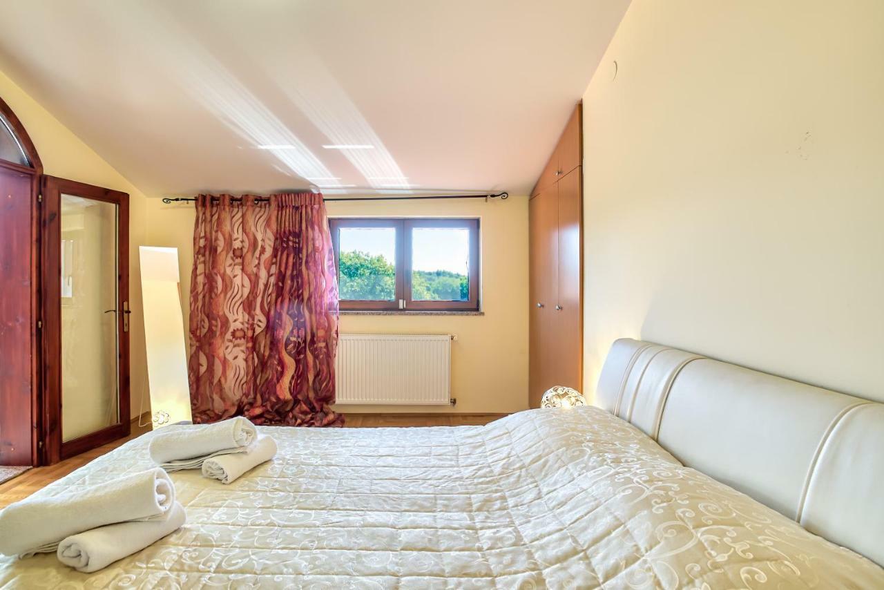 Villa Valentina Premantura Bagian luar foto
