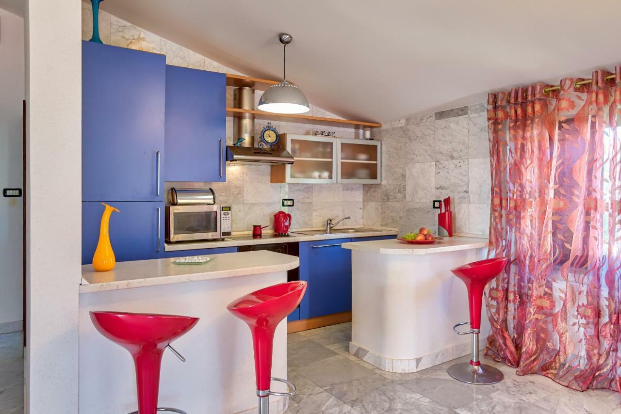 Villa Valentina Premantura Bagian luar foto
