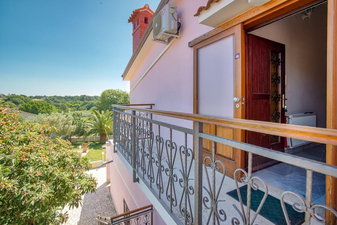 Villa Valentina Premantura Bagian luar foto