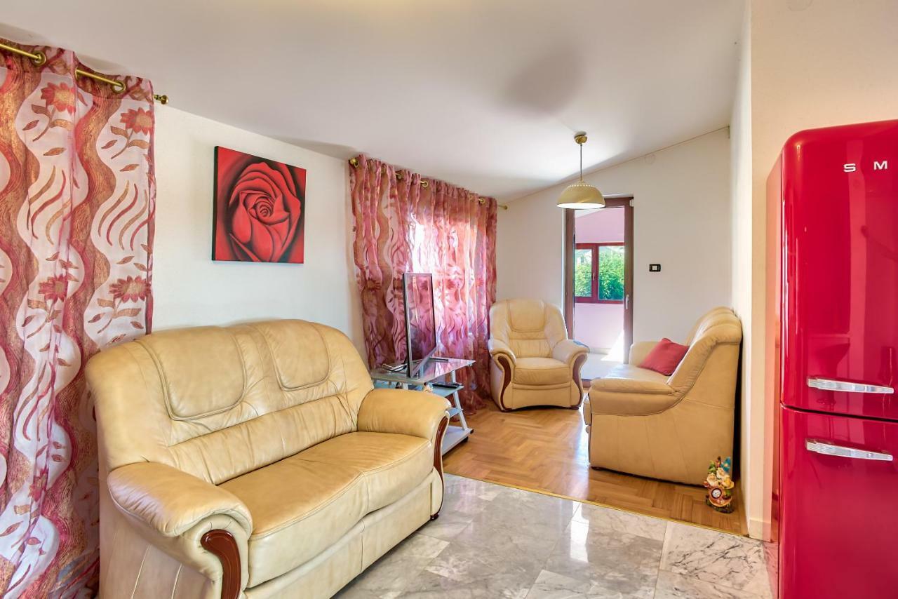 Villa Valentina Premantura Bagian luar foto